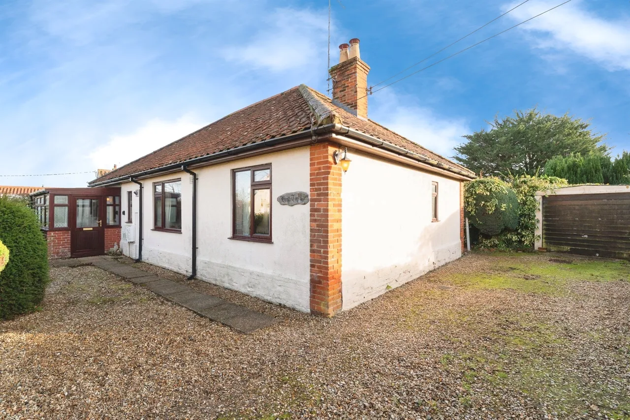 3 bed house for sale — Norwich Road, Fakenham