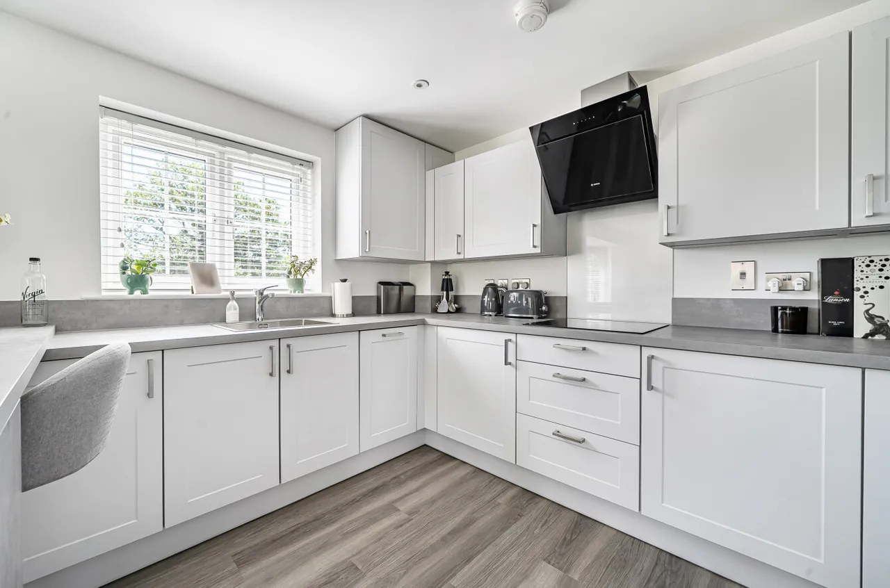 Barns Road, Finchwood Park, Wokingham, Berkshire, RG40 4BN, photo 9