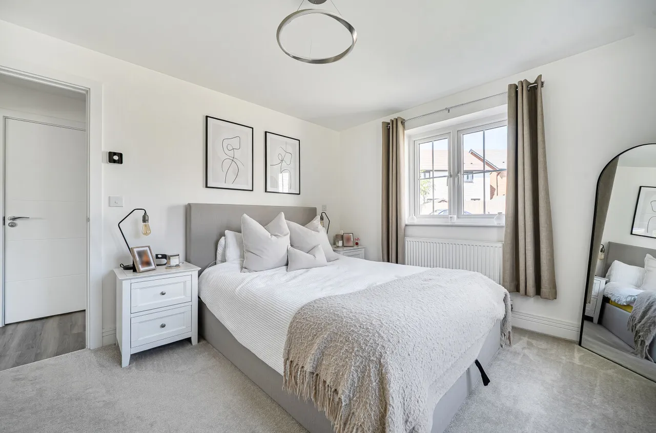 Barns Road, Finchwood Park, Wokingham, Berkshire, RG40 4BN, photo 5