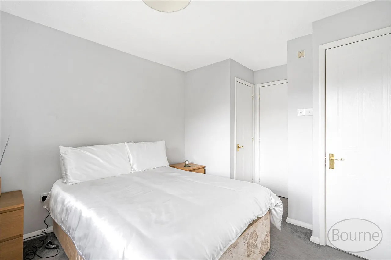 Lincoln Close, Ash Vale, GU12, photo 5