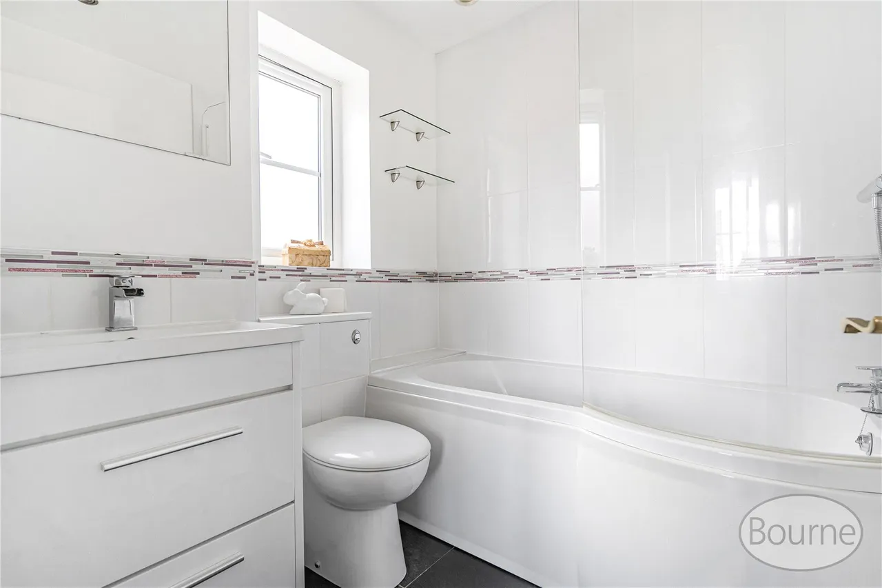 Lincoln Close, Ash Vale, GU12, photo 7
