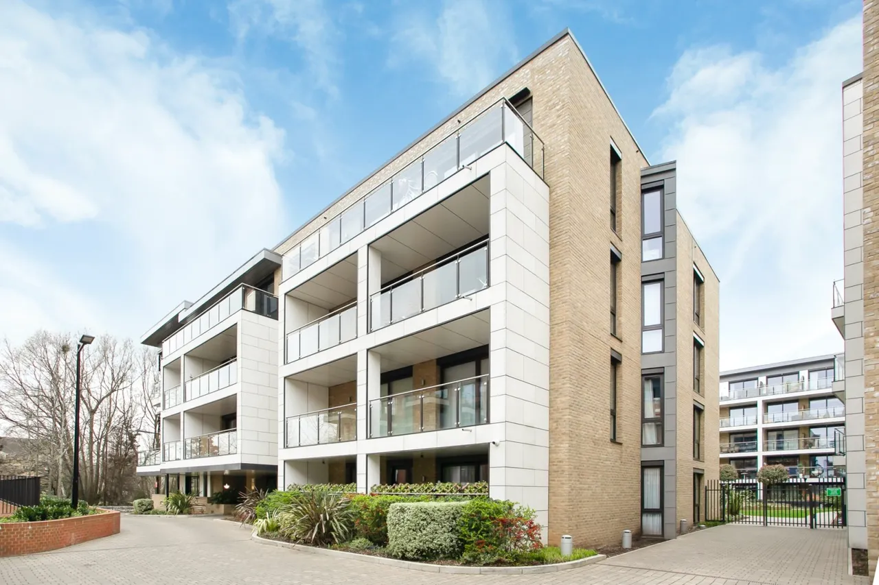 flat for sale, Knaresborough Drive, London, SW18