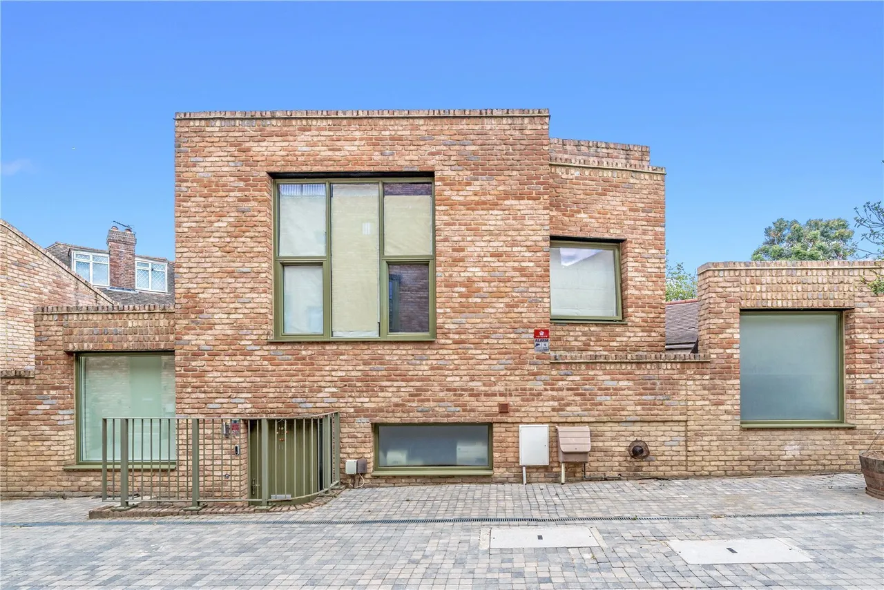2 bed flat for sale — Edgewood Mews, London, N3