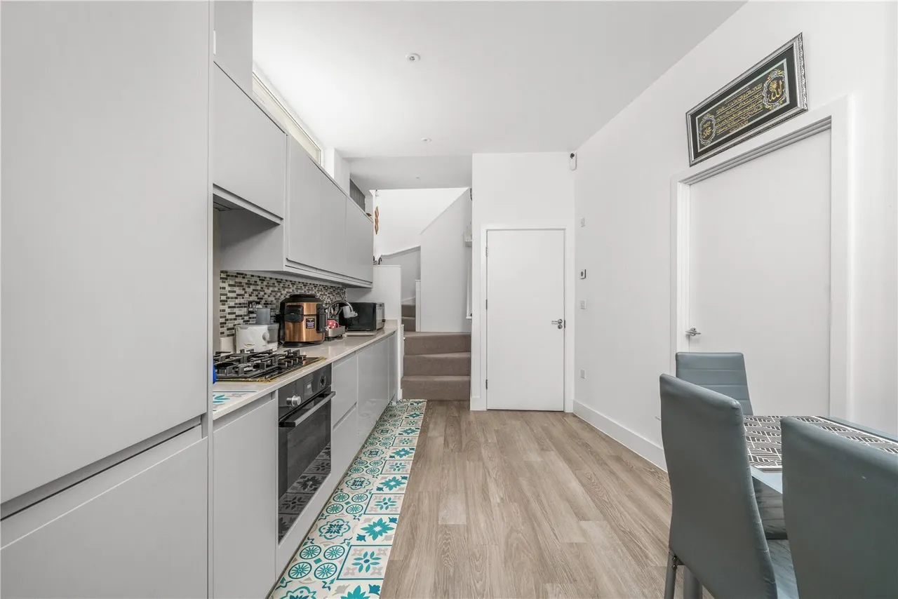 Edgewood Mews, London, N3, photo 4