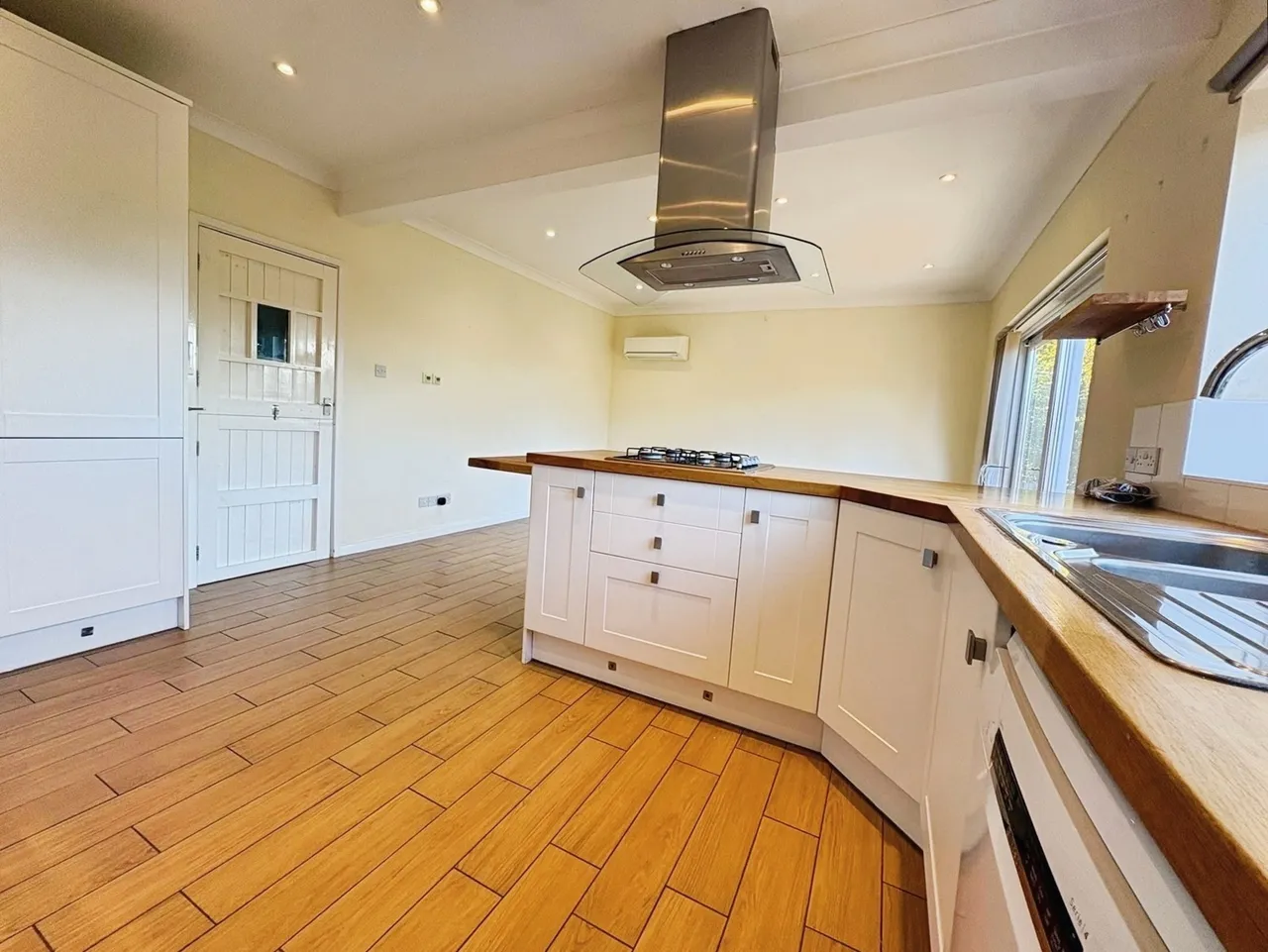 Reading Road South, Fleet, GU52, photo 7