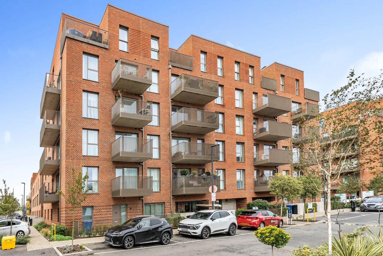 2 bed flat for sale — Flat 33, Chrome Apartments, Hargrave Drive, Harrow