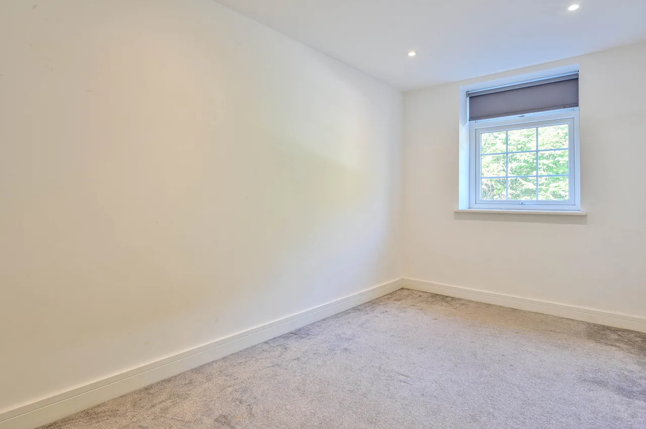 Flat 3, Cricketers House, 53 Westfield Road, Woking, photo 6