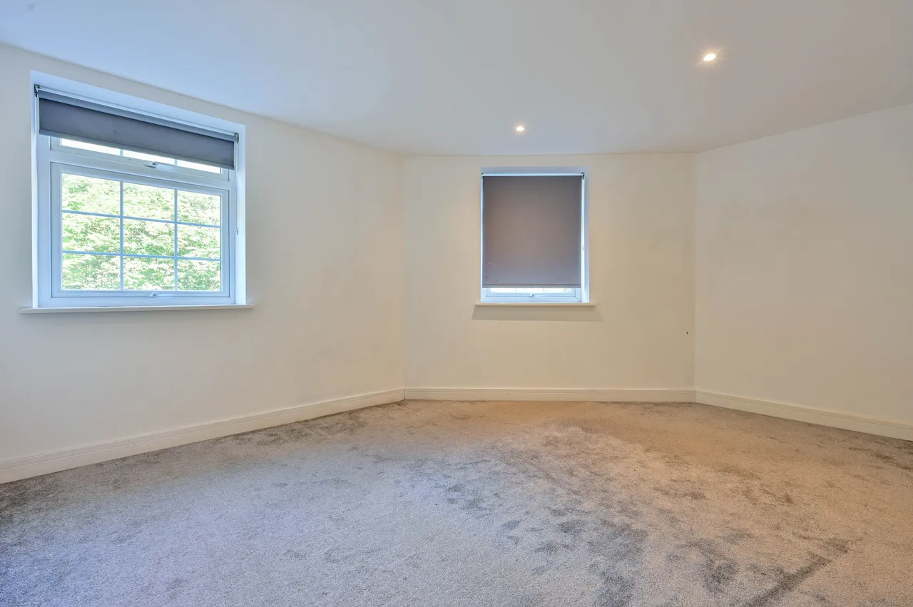 Flat 3, Cricketers House, 53 Westfield Road, Woking, photo 5