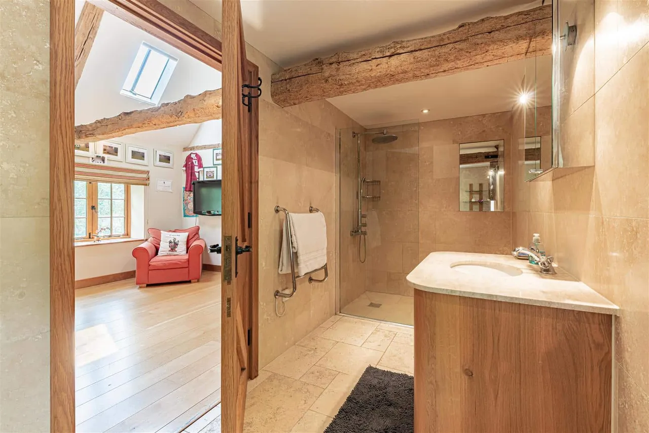 Longage Hill, Lyminge, Folkestone, Kent, CT18 8HB, photo 61