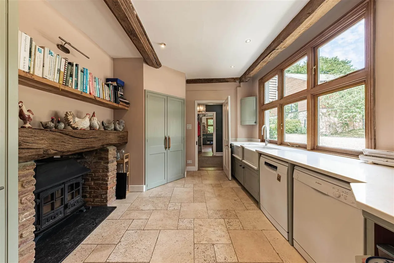 Longage Hill, Lyminge, Folkestone, Kent, CT18 8HB, photo 24