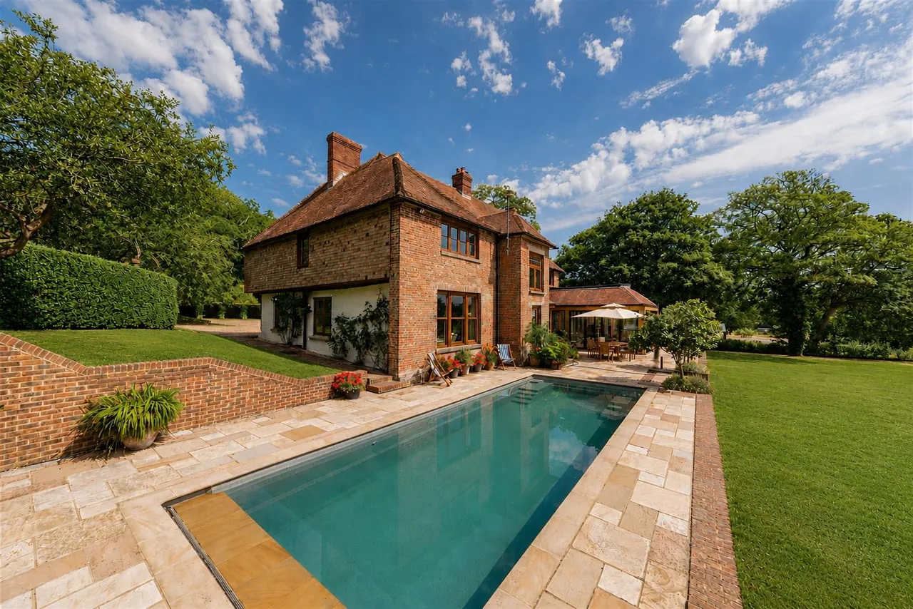 Longage Hill, Lyminge, Folkestone, Kent, CT18 8HB, photo 7