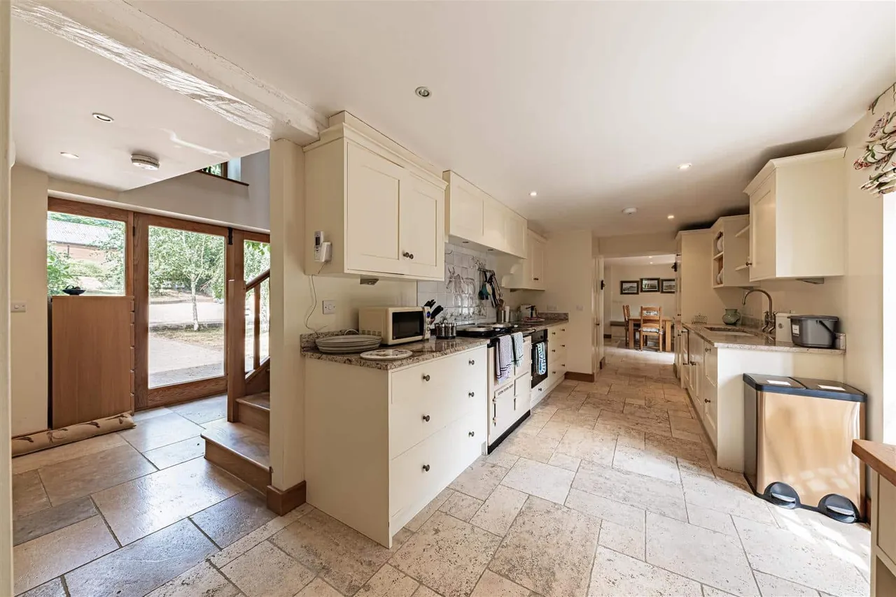 Longage Hill, Lyminge, Folkestone, Kent, CT18 8HB, photo 53