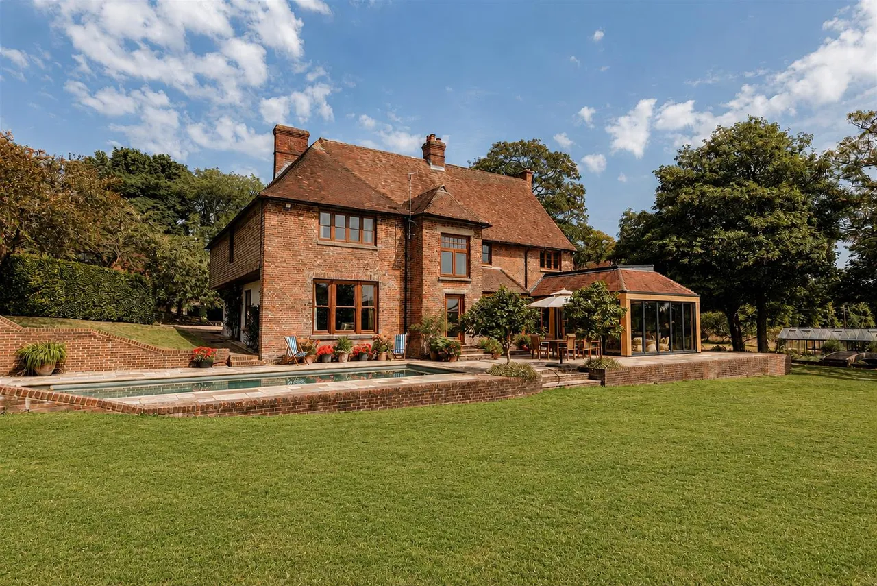 5 bed house for sale — Longage Hill, Lyminge, Folkestone, Kent, CT18 8HB
