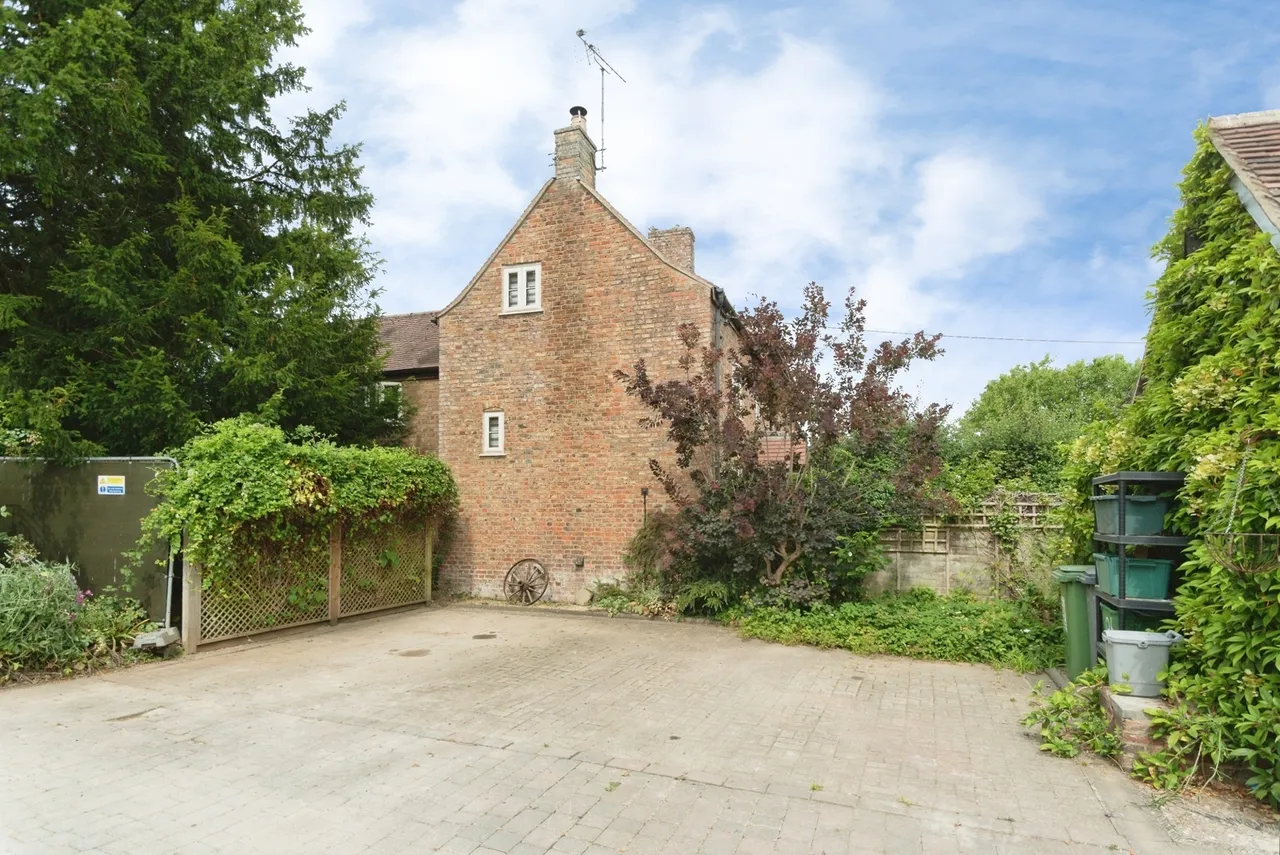 Churchend, Slimbridge, GL2, photo 35