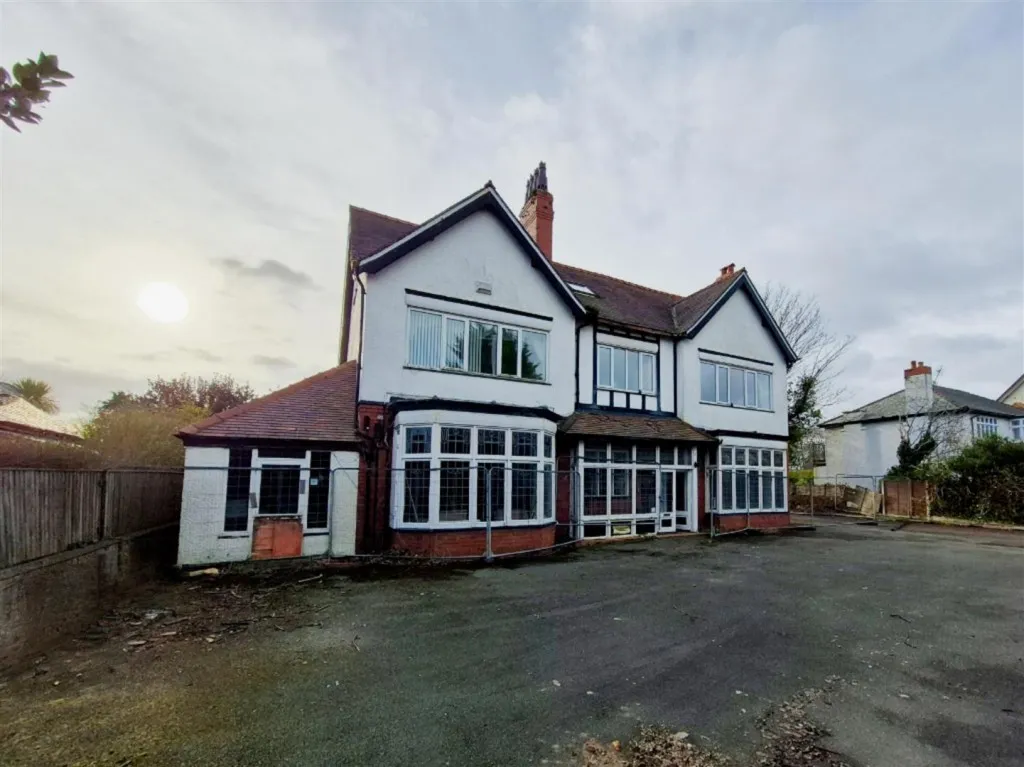 Birkenhead Road, Meols, CH47, photo 2