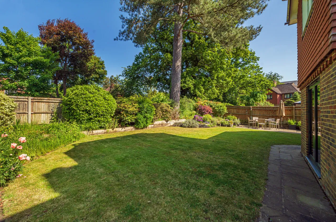 Fairlawn Park, Horsell, GU21, photo 21