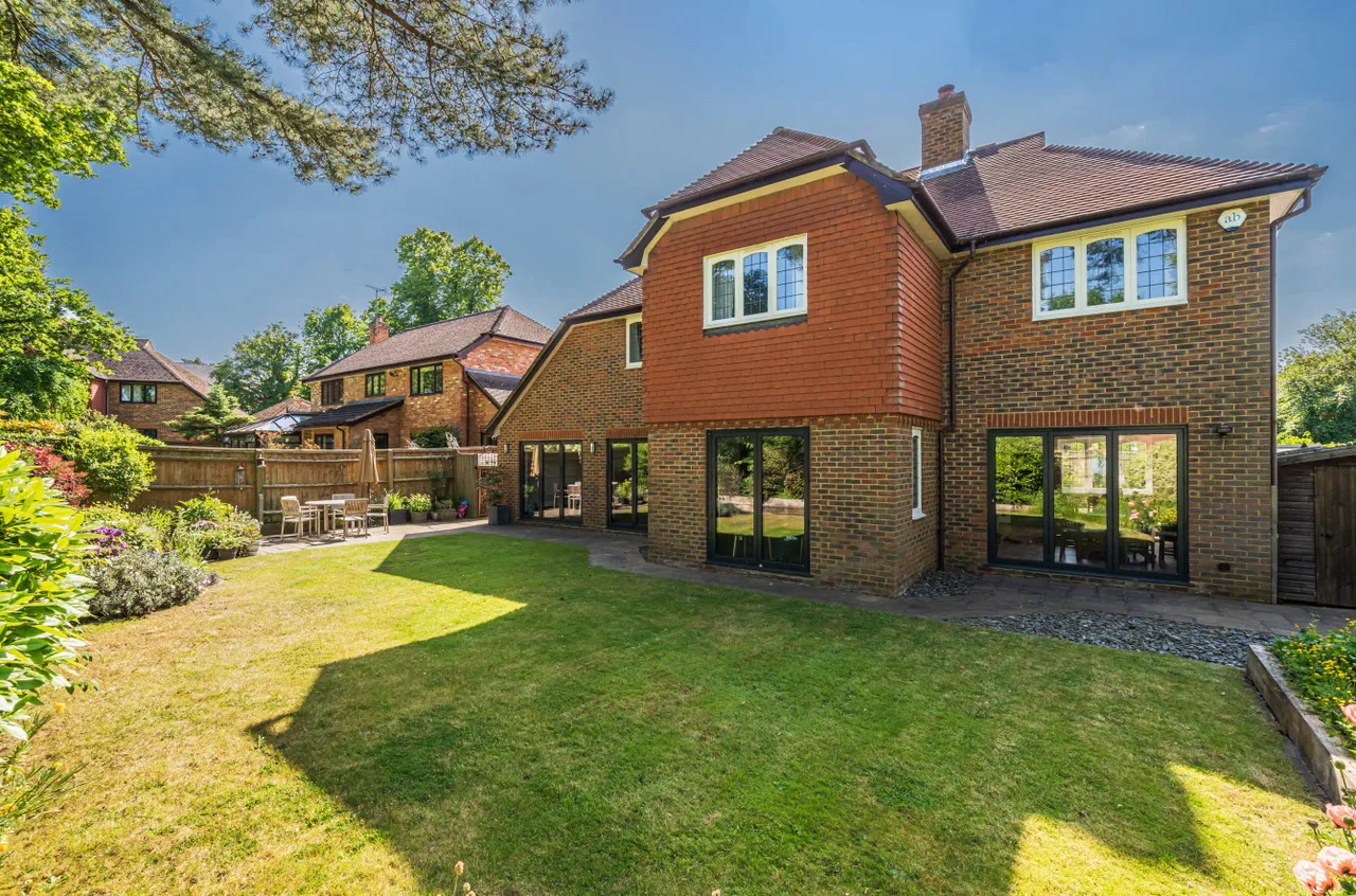Fairlawn Park, Horsell, GU21, photo 22