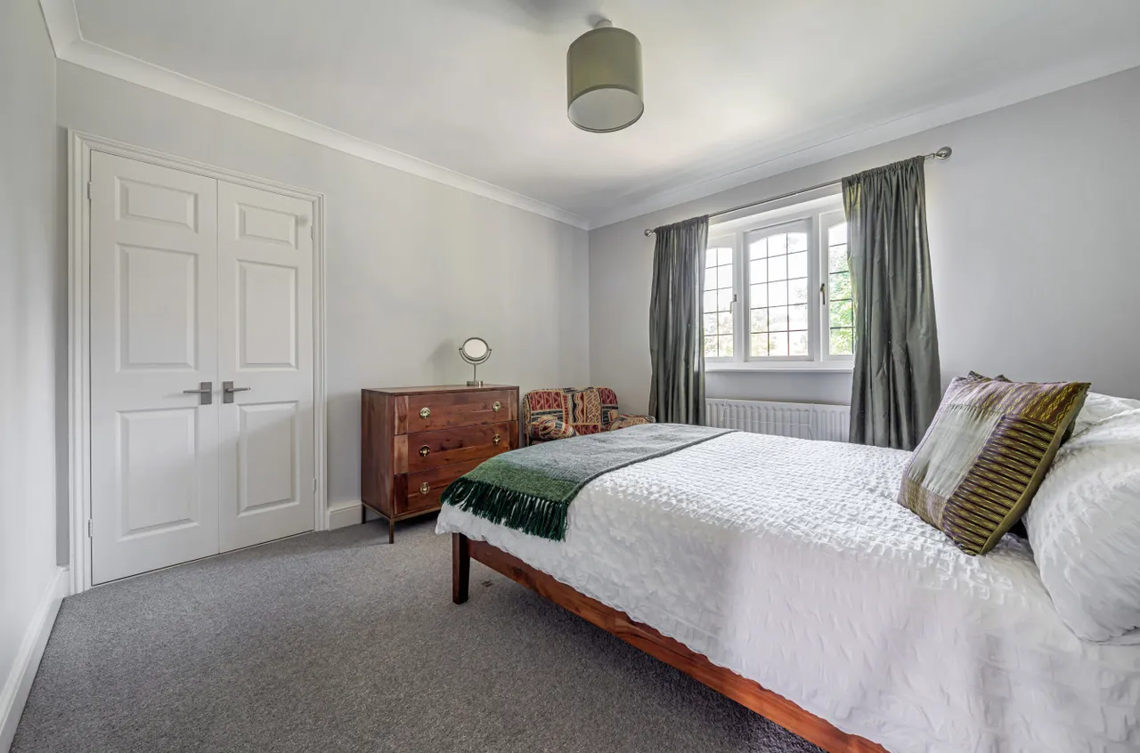 Fairlawn Park, Horsell, GU21, photo 13