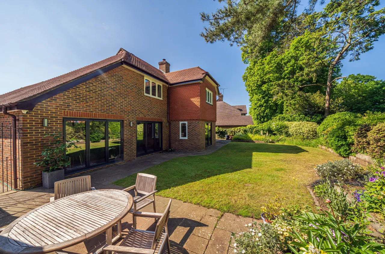 Fairlawn Park, Horsell, GU21, photo 23