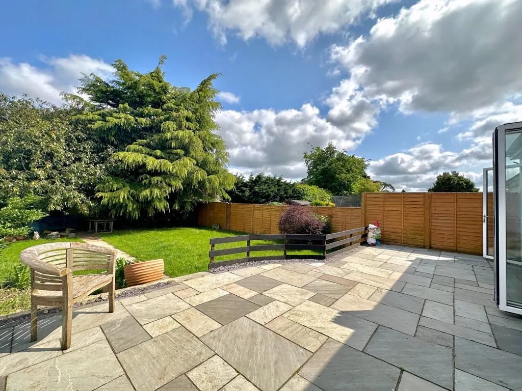 Marlborough Road, Swindon, Wiltshire, SN3 1NL, photo 18
