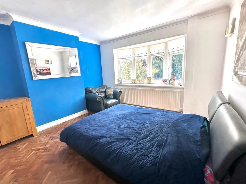 Marlborough Road, Swindon, Wiltshire, SN3 1NL, photo 9