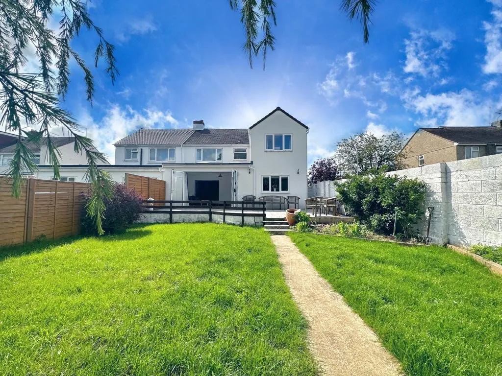 Marlborough Road, Swindon, Wiltshire, SN3 1NL, photo 5