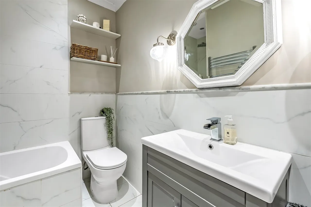 Park Walk, Ashtead, KT21, photo 12