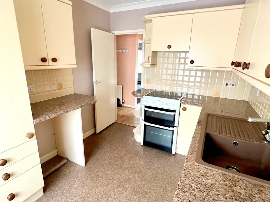 Leigh Road, Wimborne, BH21, photo 4