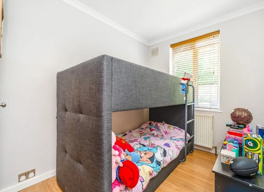 Manor Vale, Brentford, TW8, photo 6