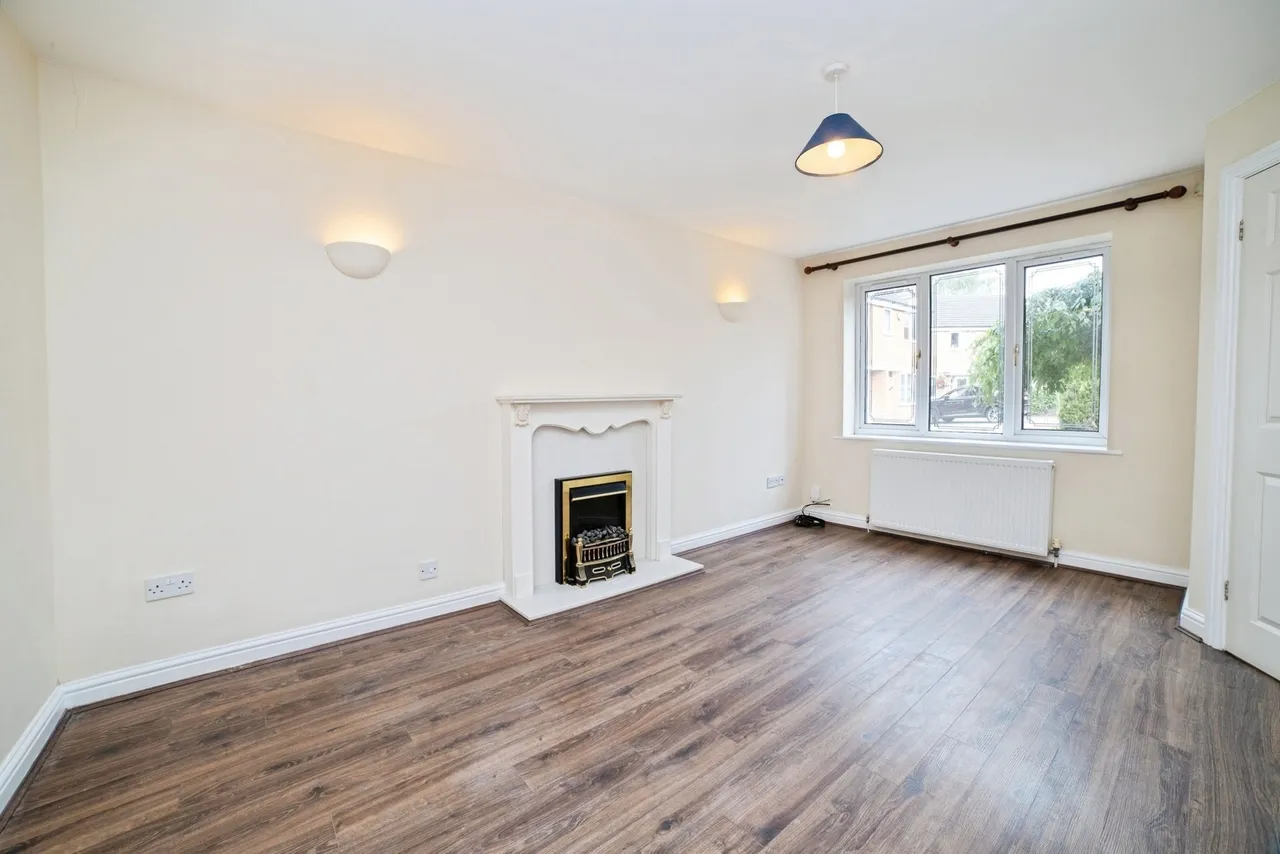 Earlswood Drive, Mansfield, Nottinghamshire, NG18, photo 2