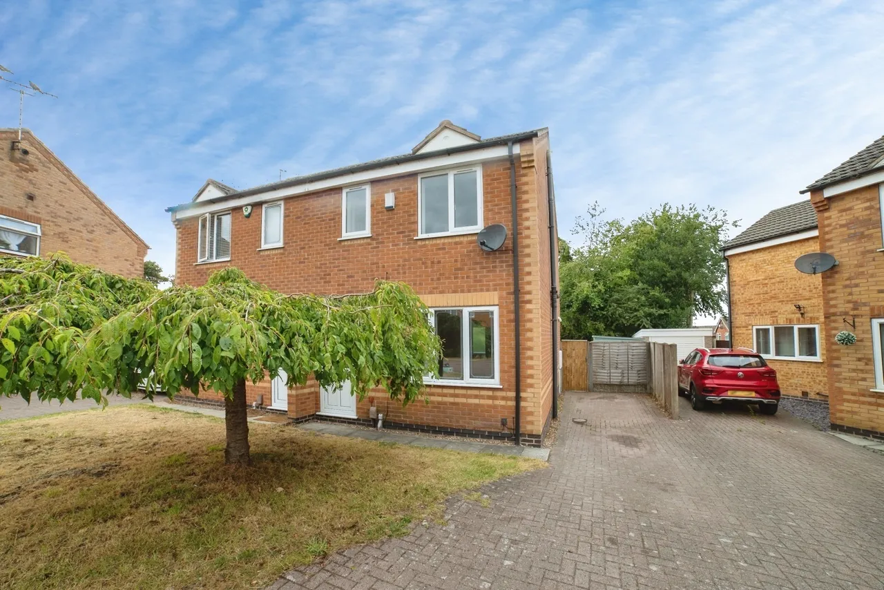 3 bed house for sale — Earlswood Drive, Mansfield, Nottinghamshire, NG18