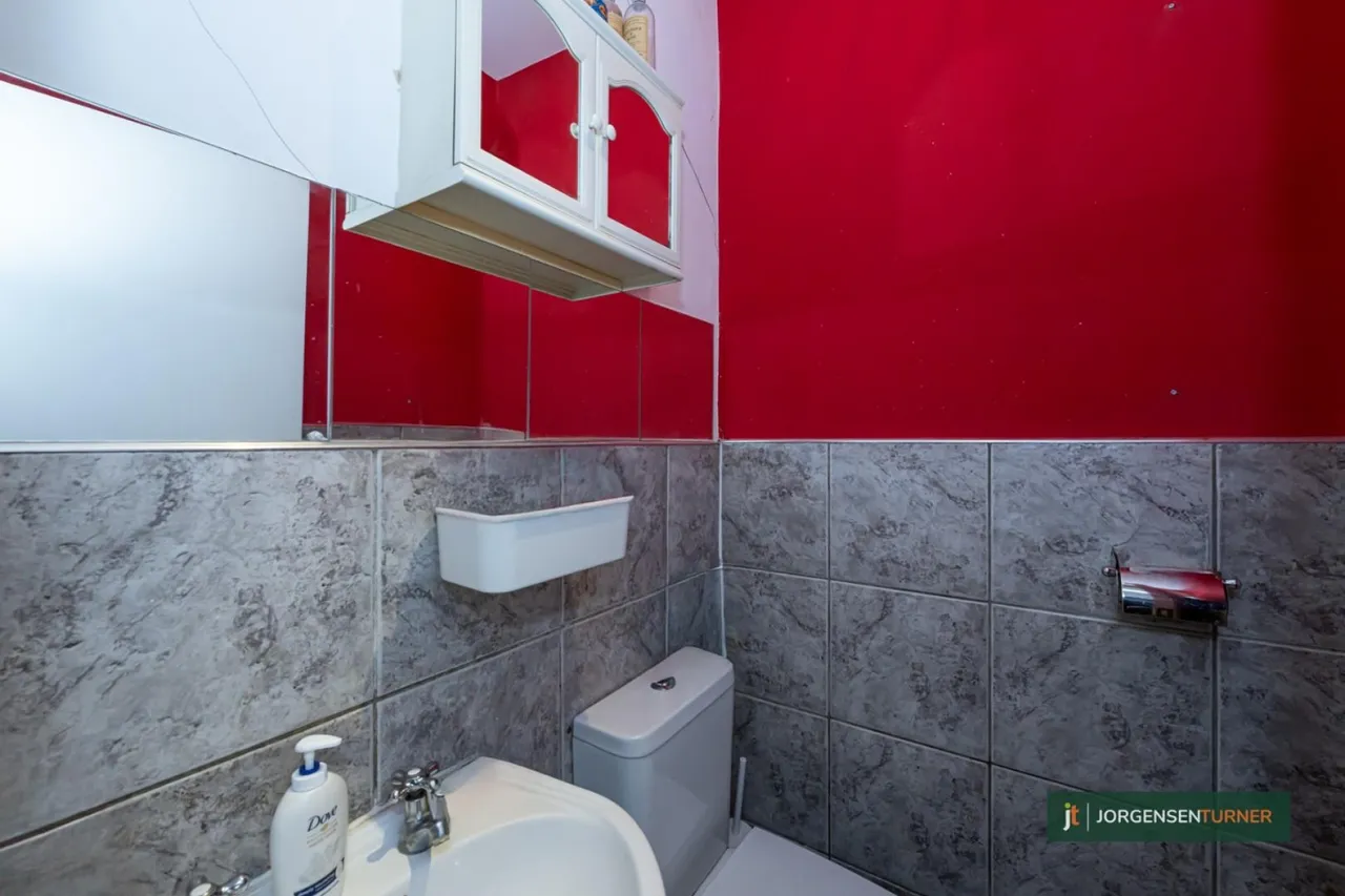 Uxbridge Road, Shepherds Bush, W12, photo 5