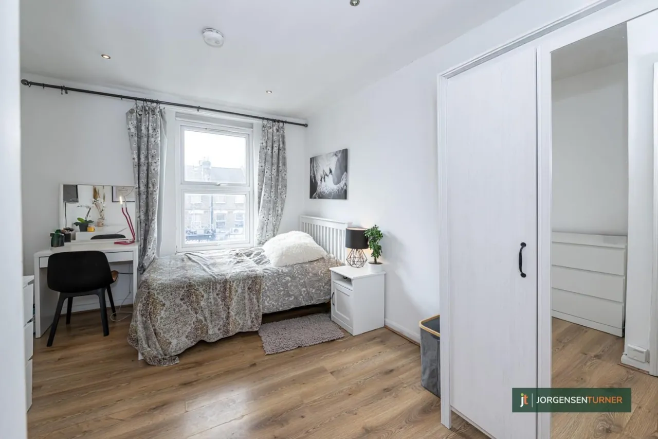 Uxbridge Road, Shepherds Bush, W12, photo 6