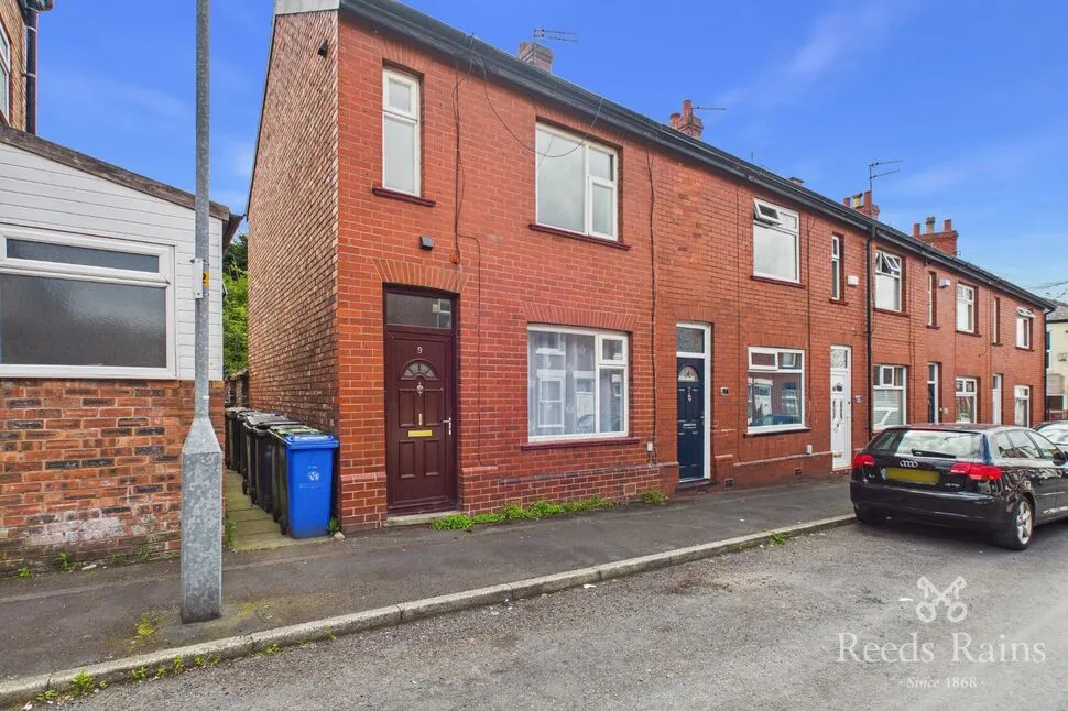 2 bed house for sale — Richmond Street, Hyde, Greater Manchester, SK14