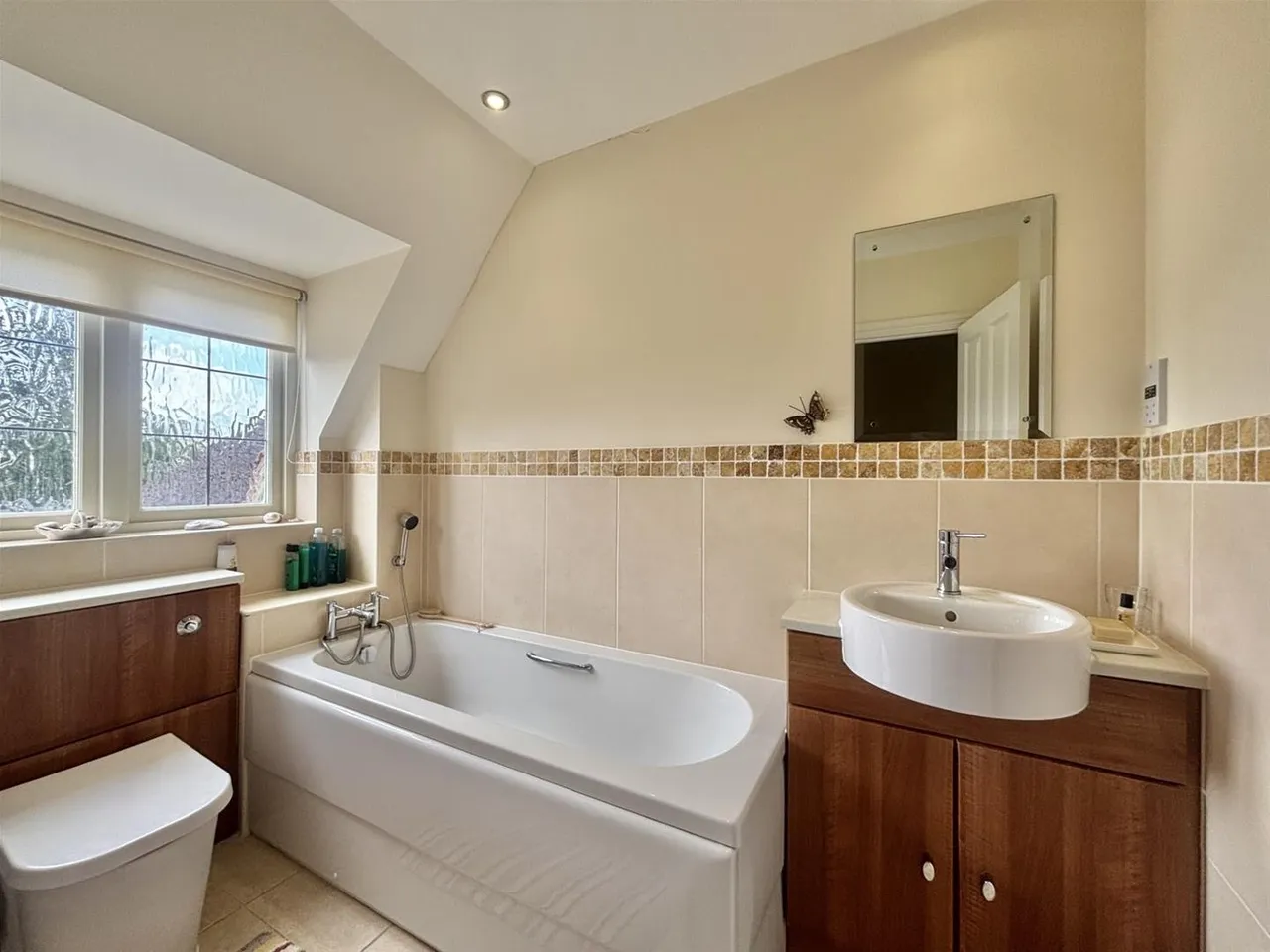 St Michaels View, Mere, Warminster BA12 6FB, photo 10