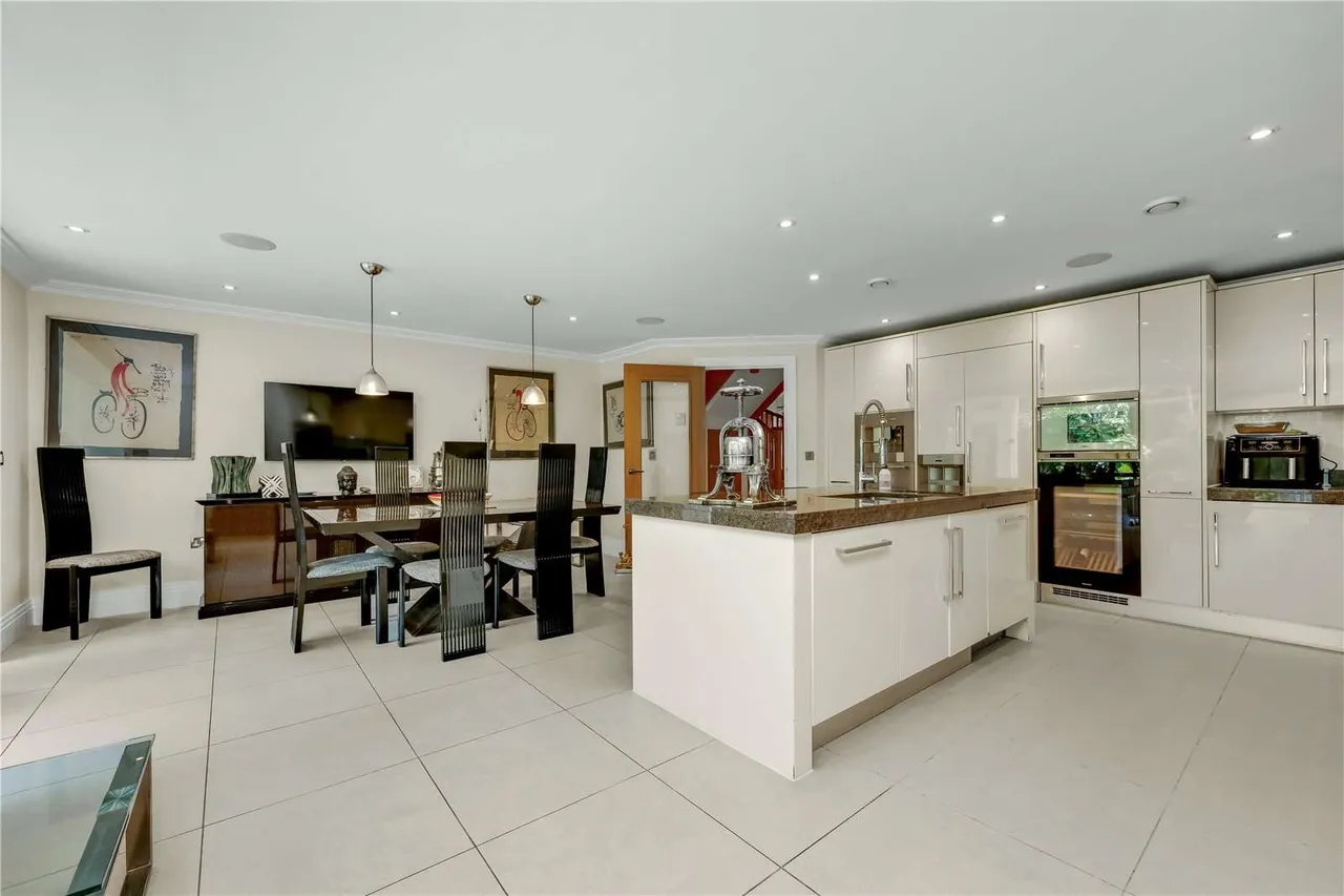 Weybridge Park, Weybridge, Surrey, KT13 8SL, photo 7