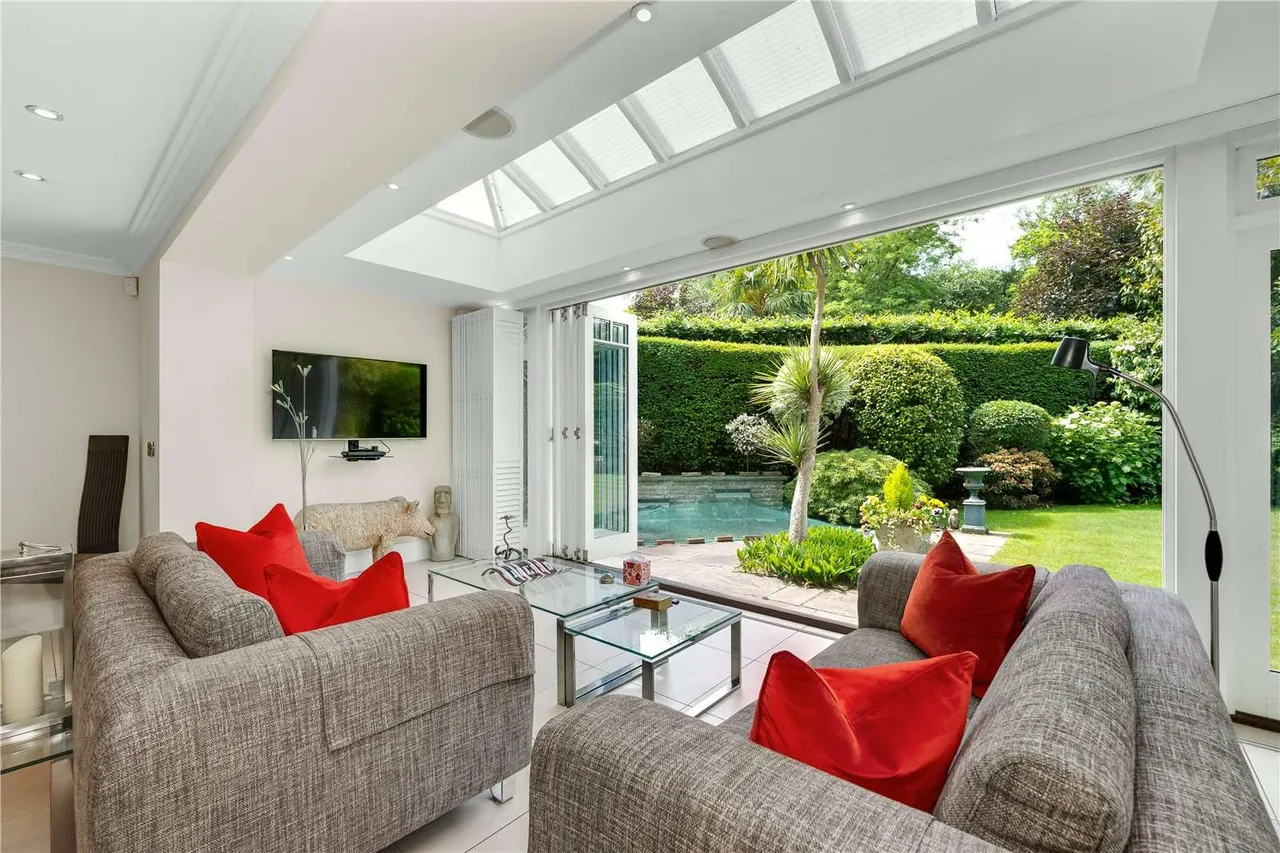 Weybridge Park, Weybridge, Surrey, KT13 8SL, photo 8