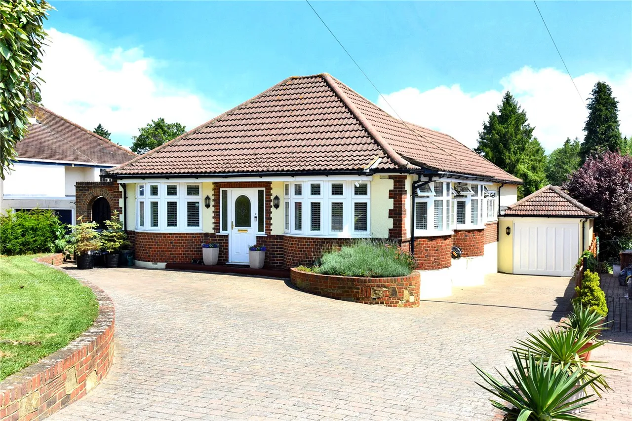 4 bed house for sale, South Drive, Banstead, SM7
