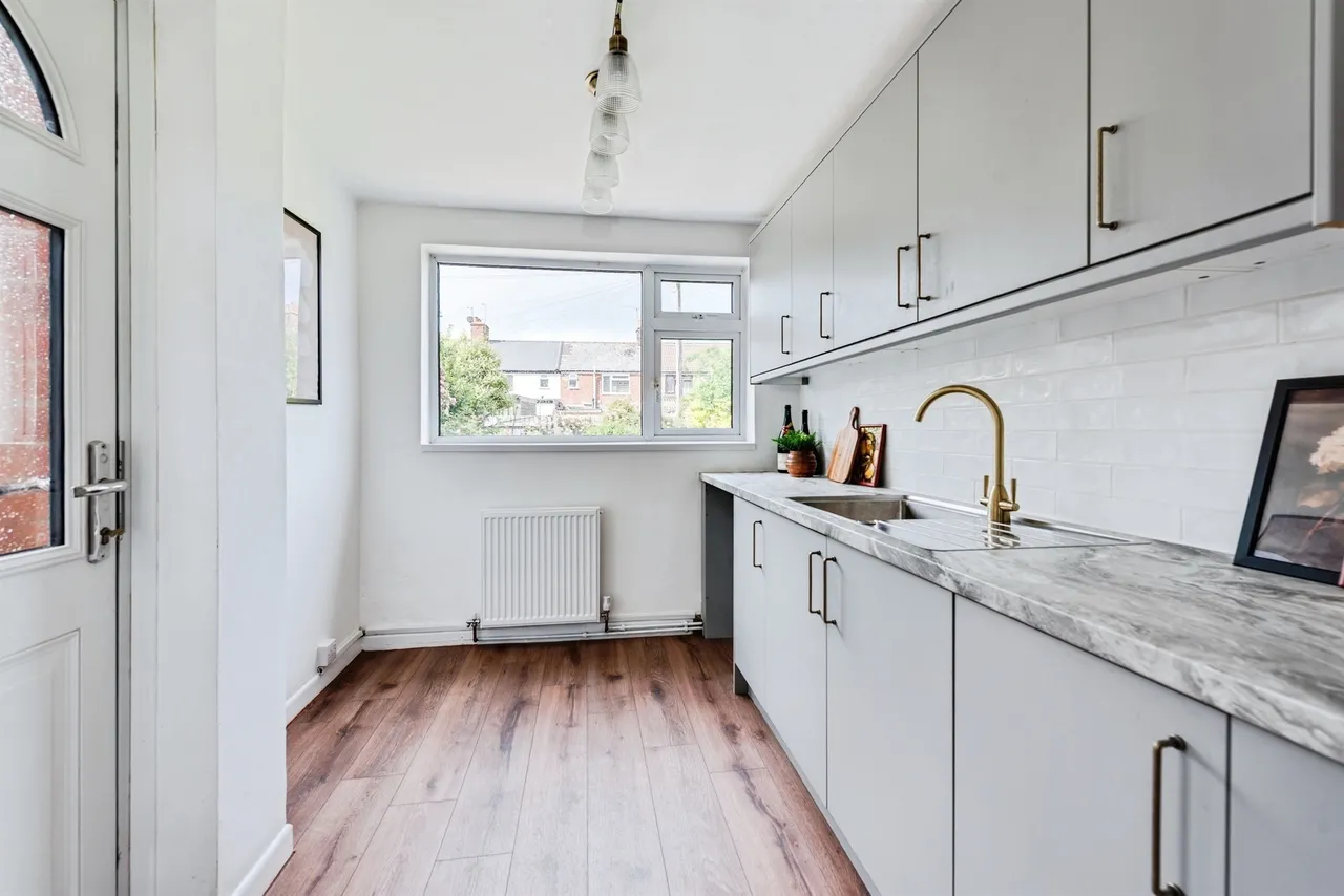 Osborne Street, Swindon, SN2, photo 11