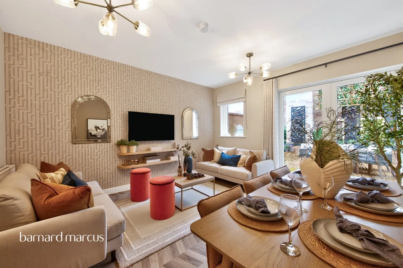 3 bed house for sale, High Road, Finchley, N12