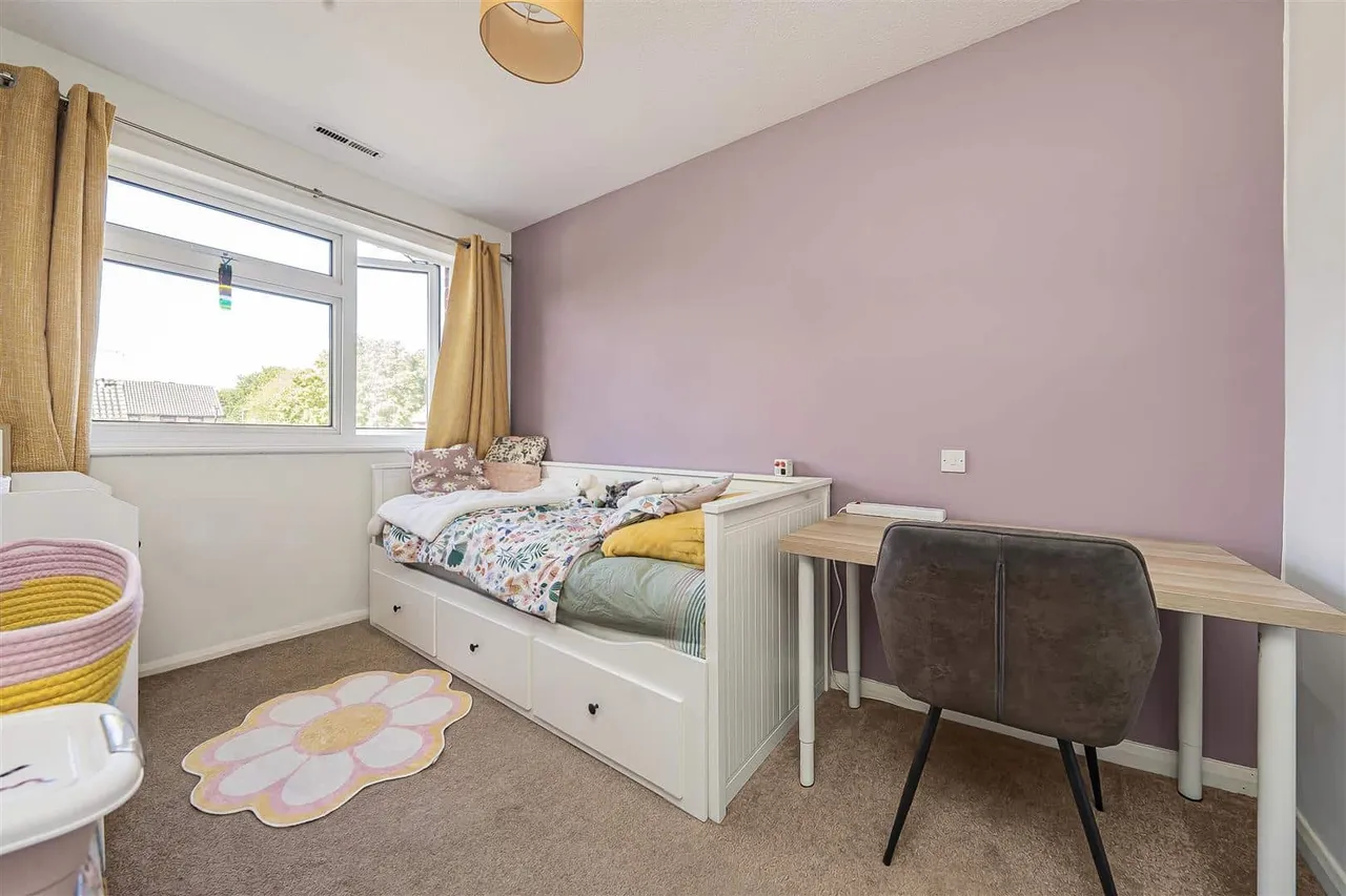 Cobb Close, Datchet, Slough, SL3 9QZ, photo 6