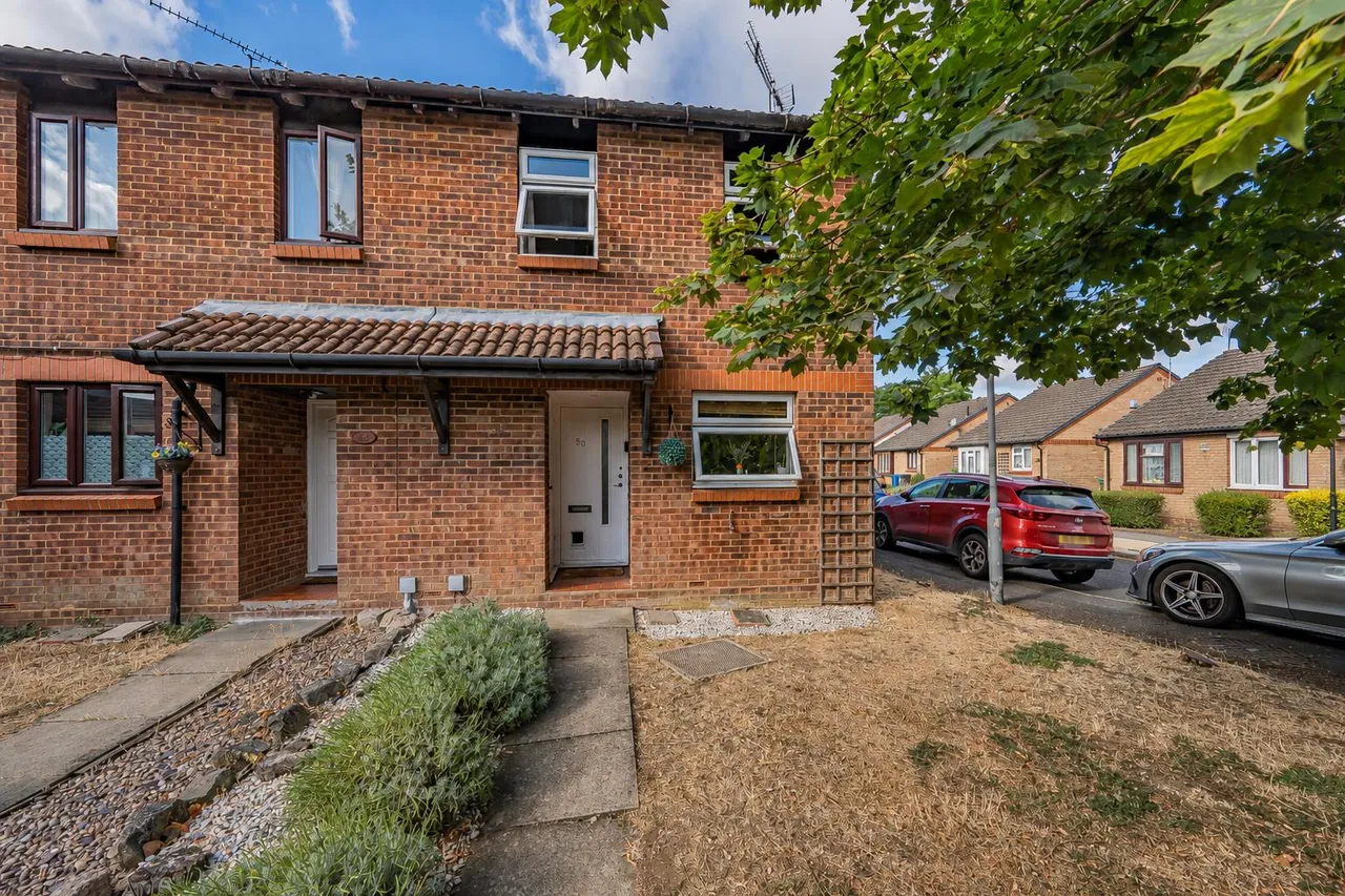 3 bed house for sale — Cobb Close, Datchet, Slough, SL3 9QZ