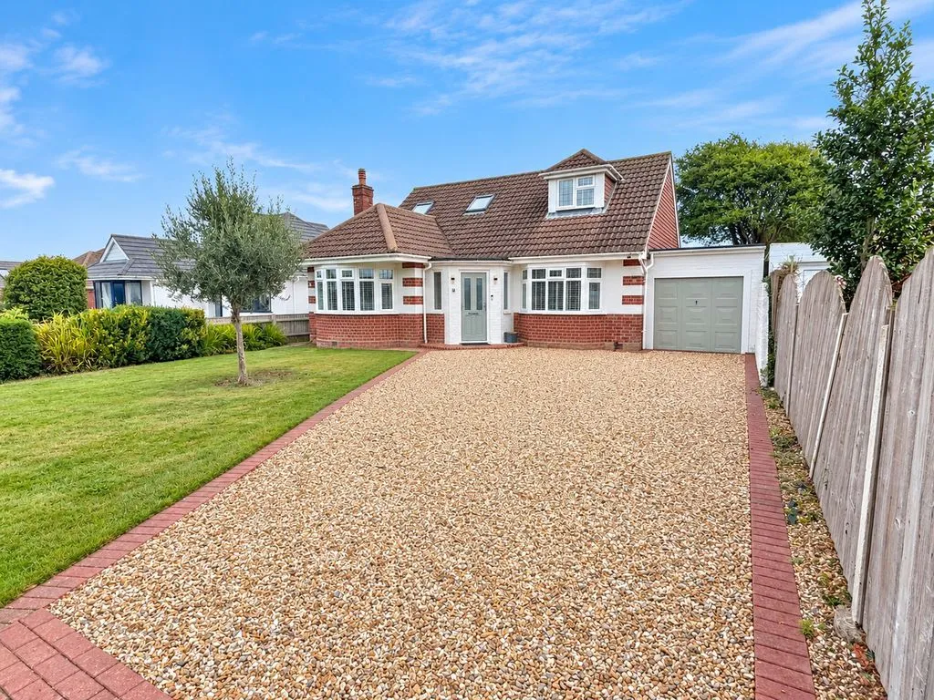 4 bed house for sale, Sea Road, Barton On Sea, BH25