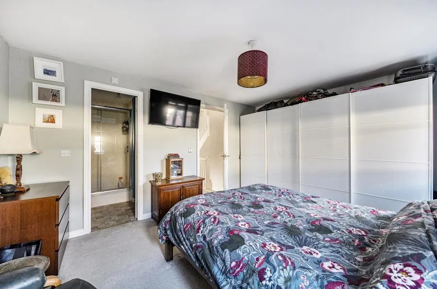 Cassini Drive, Swindon, SN25, photo 10
