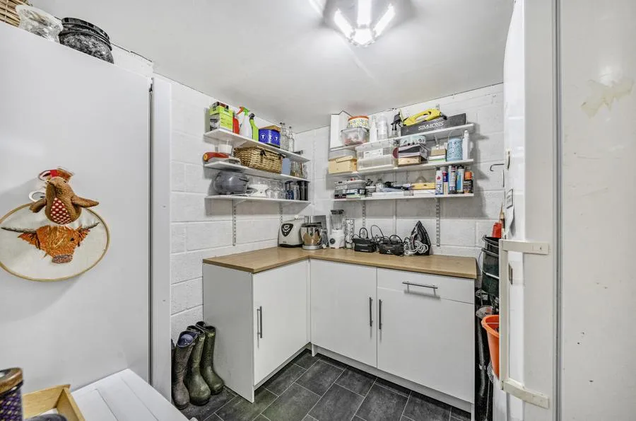 Cassini Drive, Swindon, SN25, photo 7