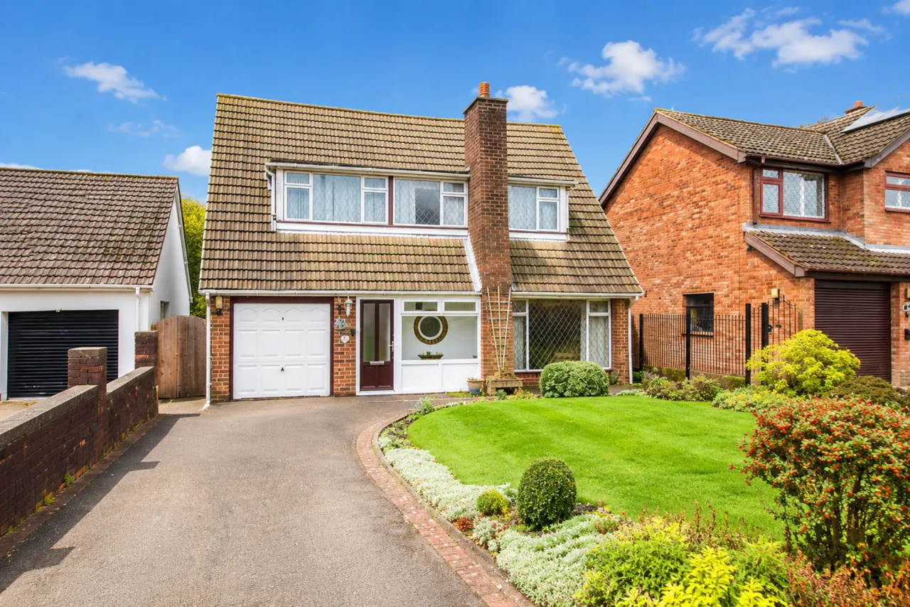 3 bed property for sale, Tudor Road, Hednesford