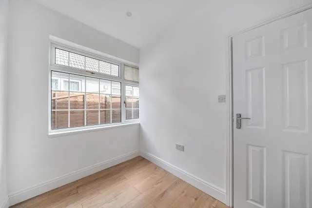 Feltham Road, Ashford, TW15, photo 14