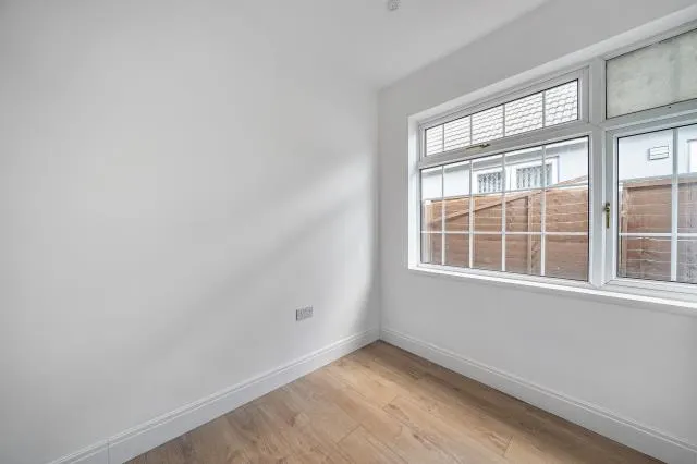 Feltham Road, Ashford, TW15, photo 12