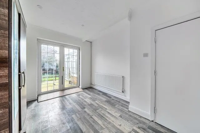 Feltham Road, Ashford, TW15, photo 18