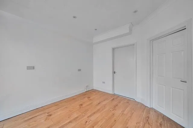 Feltham Road, Ashford, TW15, photo 5
